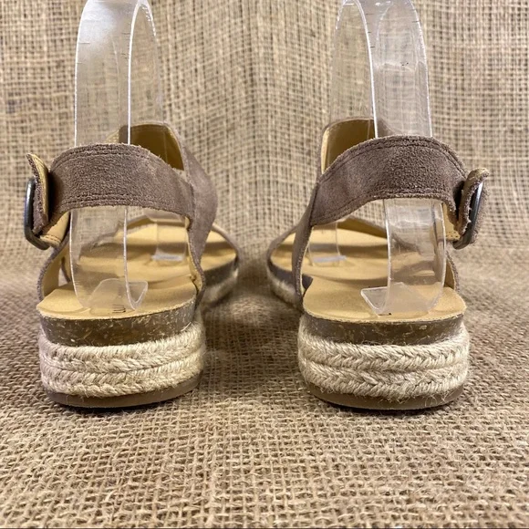Lucky Brand Sandals Gadine Espadrille  Suede Tan Buckle Flats Women'sSize 9M - Picture 6 of 11